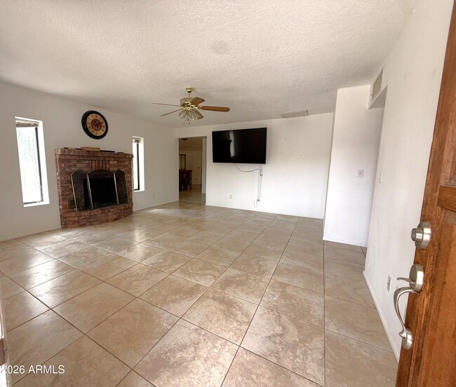314 W Mohave St