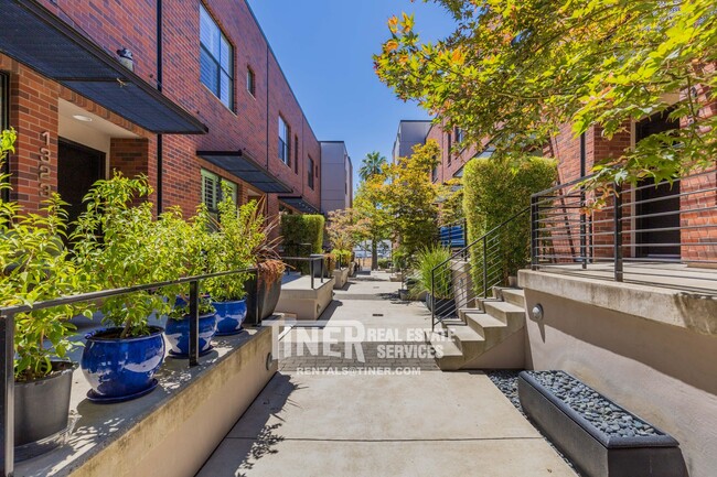 Photo - 1322 E Sutter Walk