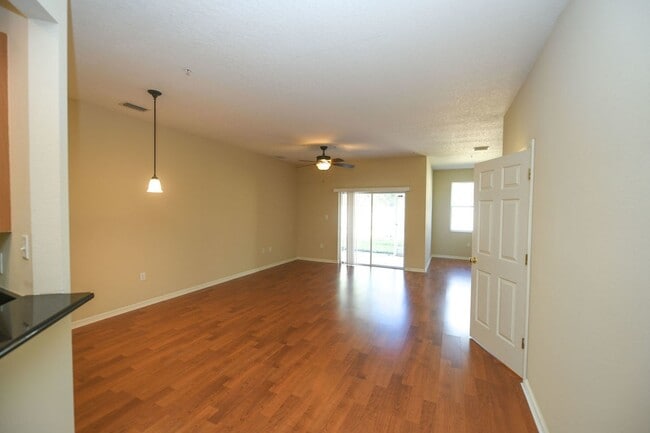 3791 Parkridge Cir