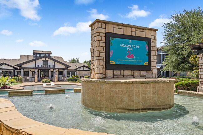 The Oaks at Techridge apartments — community photo