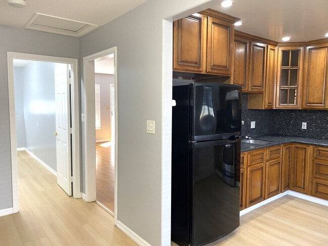 Photo - 2941-2945 Carmel St Unit 2943