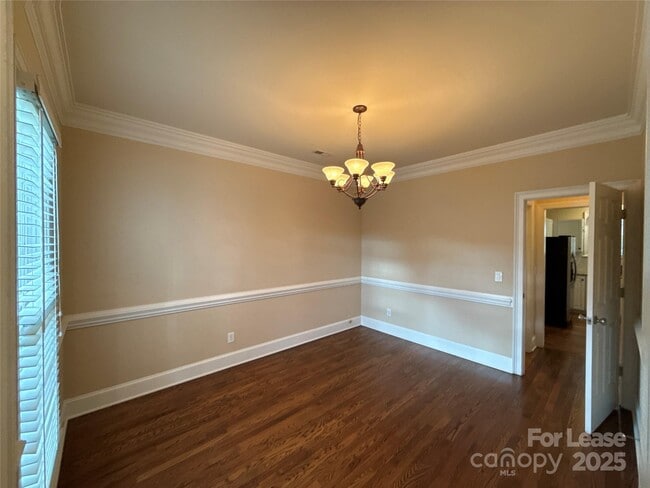 Photo - 805 Stargard Ct