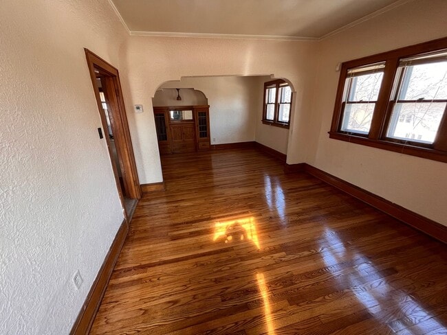 Building Photo - 2503 N 52nd St Unit 5202