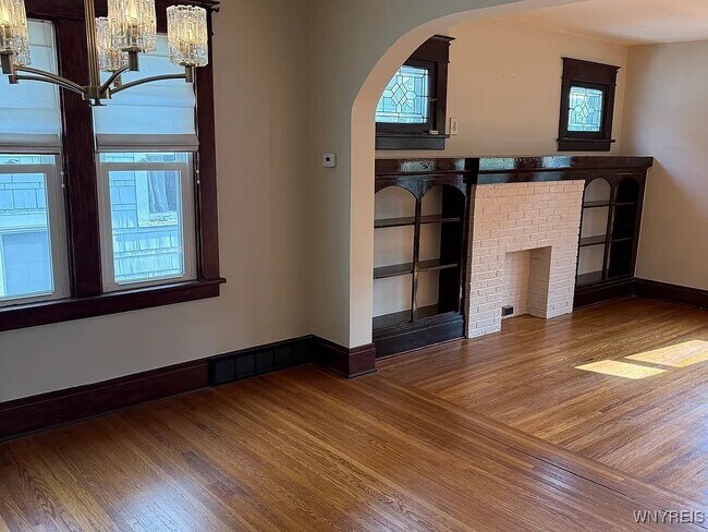 Photo - 300 North Park Ave