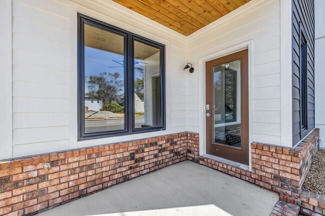 Photo - 2252 Bailey Ave