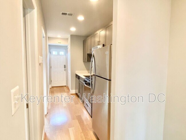 1715 Montello Ave NE Unit NE Unit 2