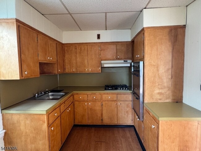 Photo - 16 Cutler St