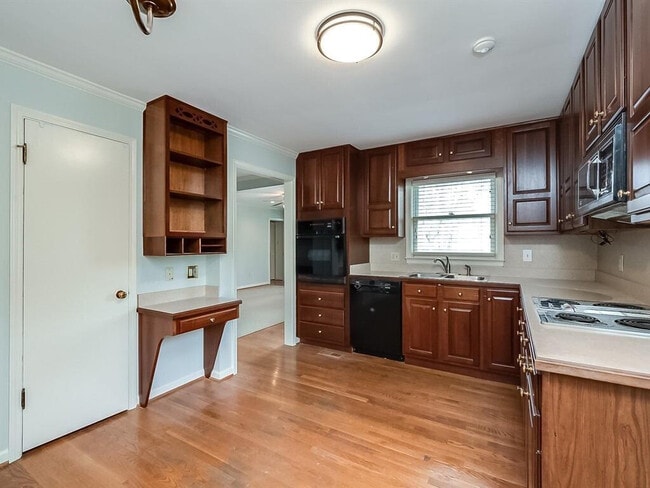 Photo - 312 Garden Rd