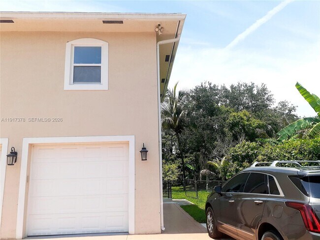 Photo - 13755 SW 20th St Unit REAR