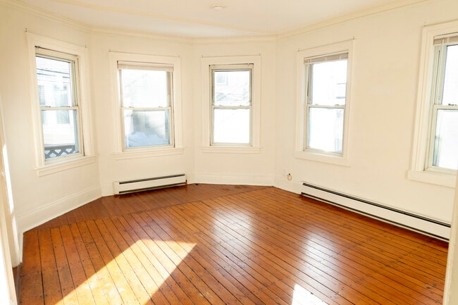 Living room without furniture. - 30 Royal St Unit Apt 1