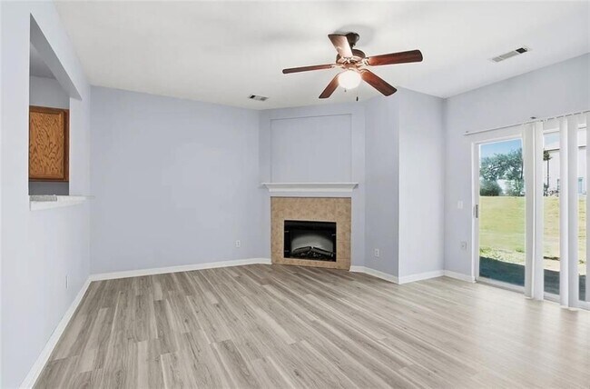 Photo - 585 McWilliams Rd SE