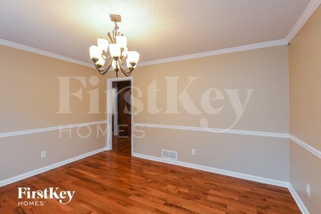 2107 Amherst Trail SE