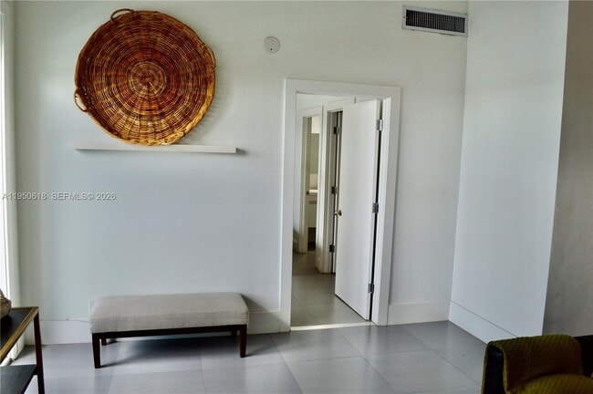 Photo - 6770 Indian Creek Dr Unit T-G