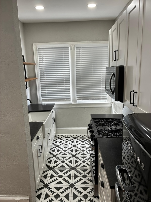 Photo - 2738 Riverside Ave