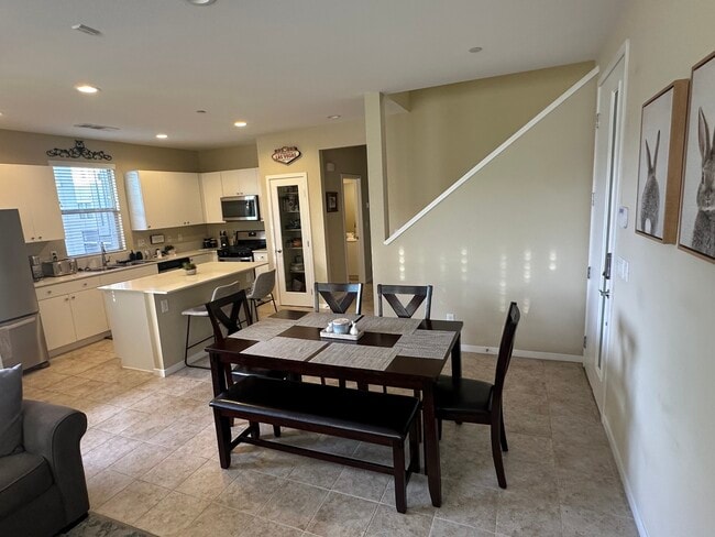 11257 Rainbow Peak Ave Unit 201