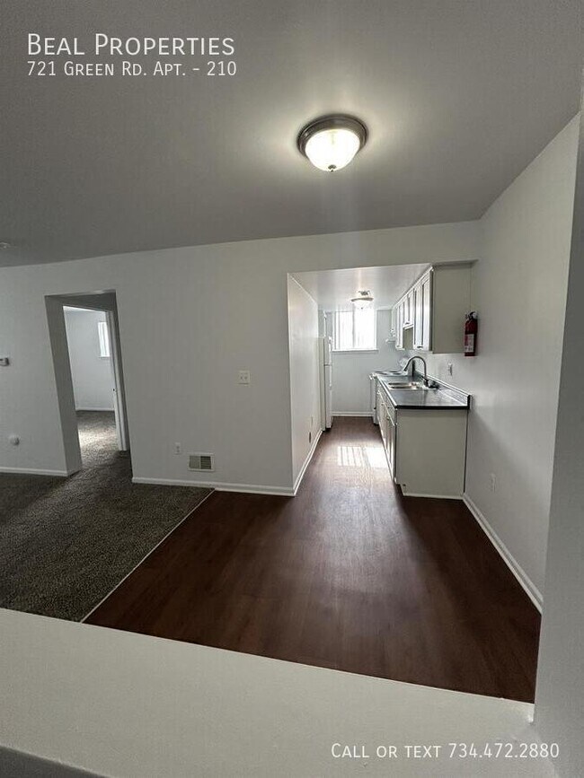 Photo - 721 Green Rd Unidad 210