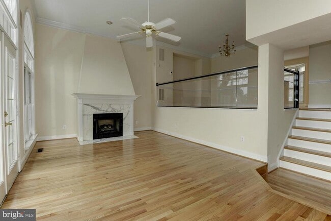 Photo - 2217 N Oak Ct