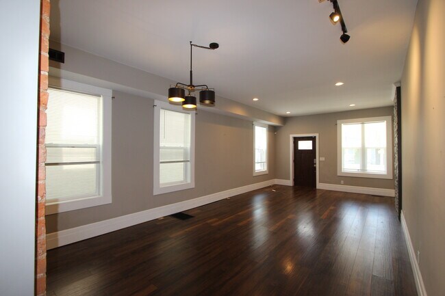 Photo - 164 N 18th St