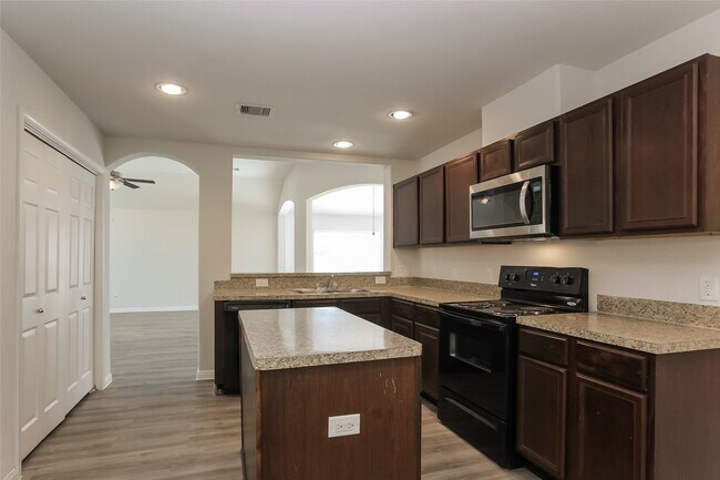 Photo - 13401 Raintree Dr