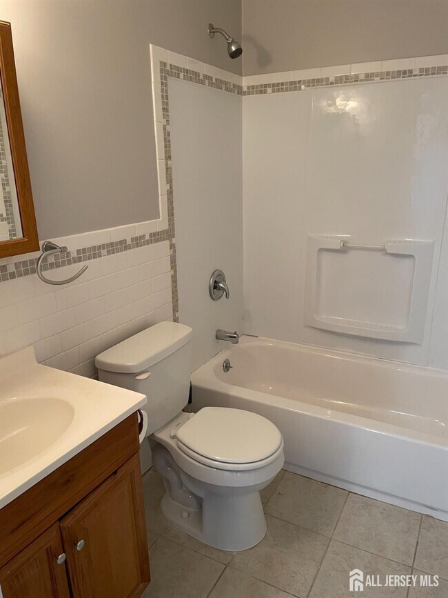 Photo - 5 Lake Ave Unidad #7B Rental