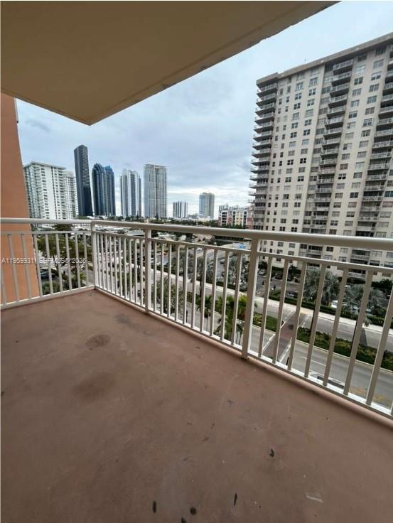 Photo - 251 174th St Unit 609