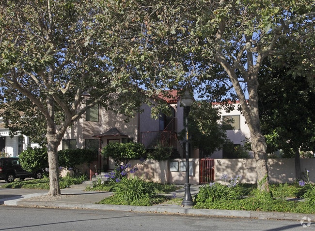 Photo - Polaris Apartments