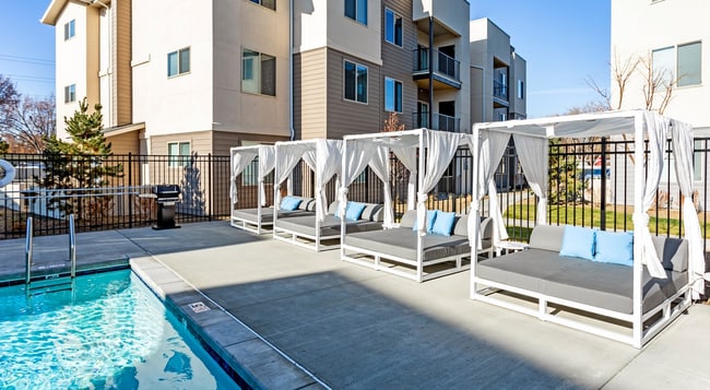 Photo - Encore Skyline