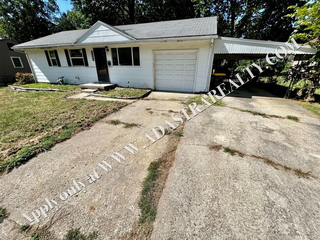 Photo - Very Nice 3 bedroom Home in Kansas City, MO-Available in MAY!!