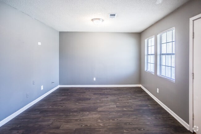 4 BR, 2 BA - Ranch