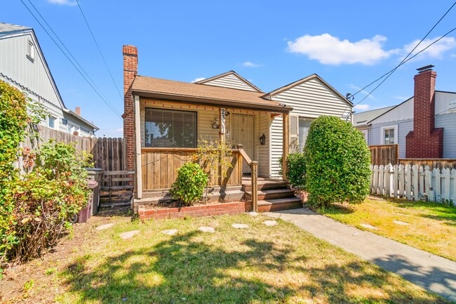 Photo - 2307 109th Ave