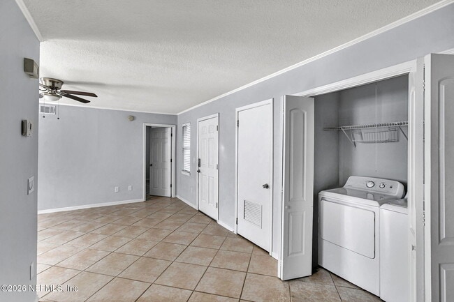 Photo - 725 7th Ave S