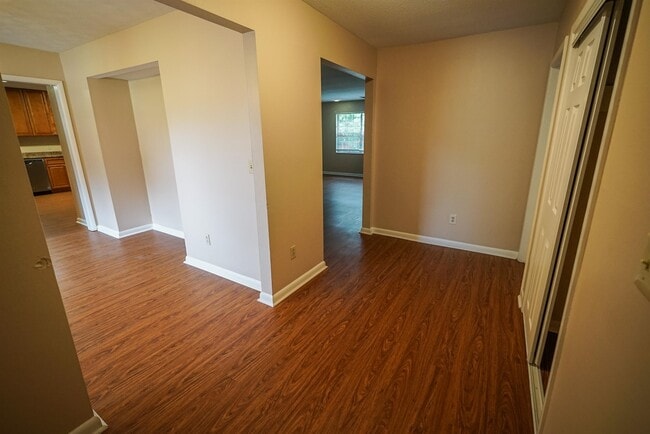 Building Photo - 410 Gaither Dr Rental