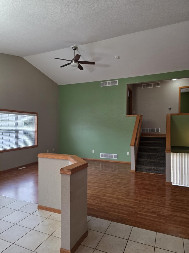 Photo - 3177 Bookham Dr