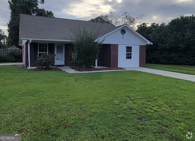 Building Photo - 7 Silver Fox Dr Rental