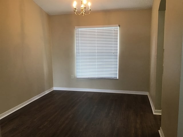 Photo - 558 Hatcher St SE