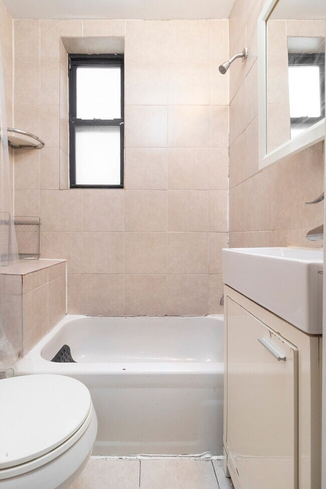 335 E 94th St Unit SI ID1097568P