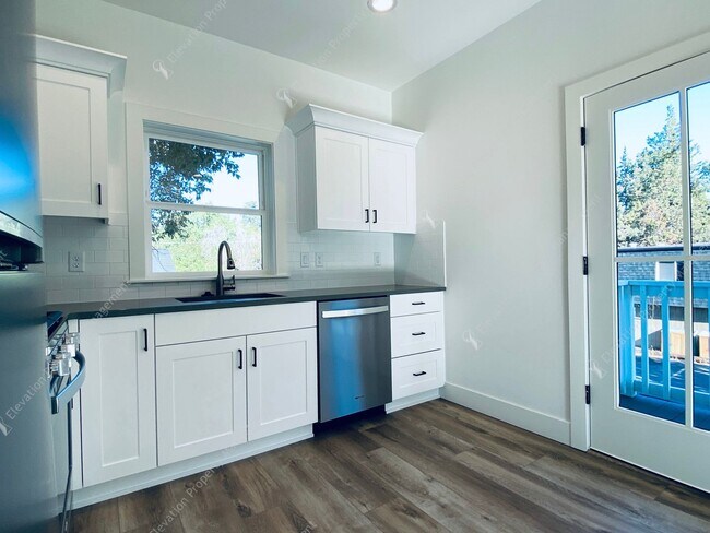 Photo - Modern 1 BR ADU near Downtown Bend - utili...