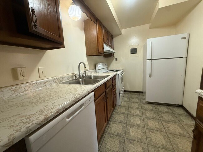 Photo - 537 Brandt Ave