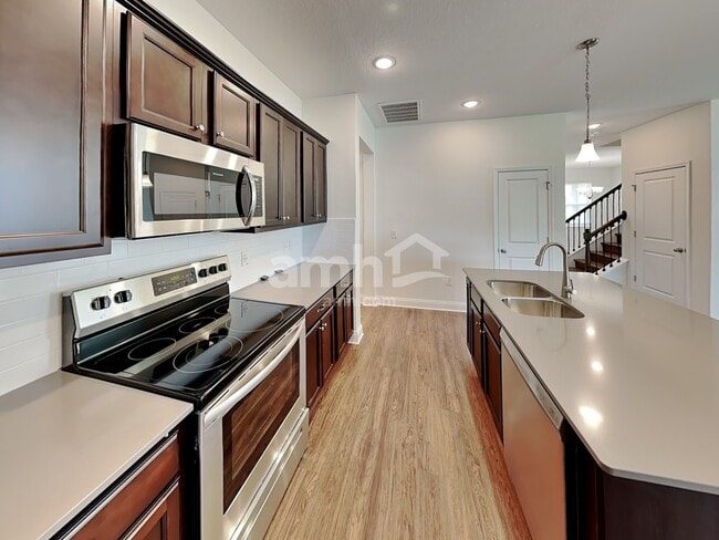 Photo - 966 Summer Stone Lp