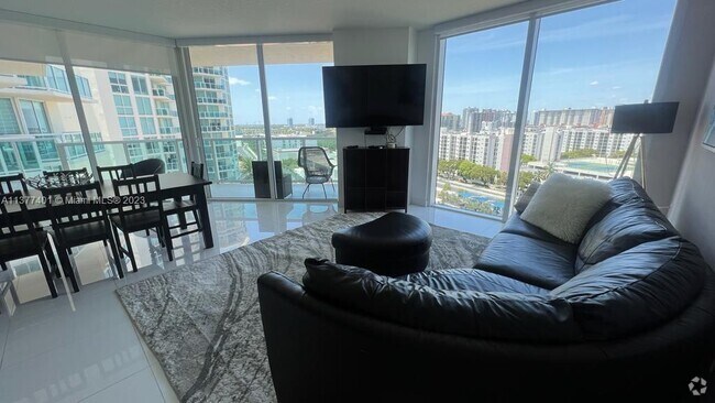 Building Photo - 150 Sunny Isles Blvd Unit 1202 Rental