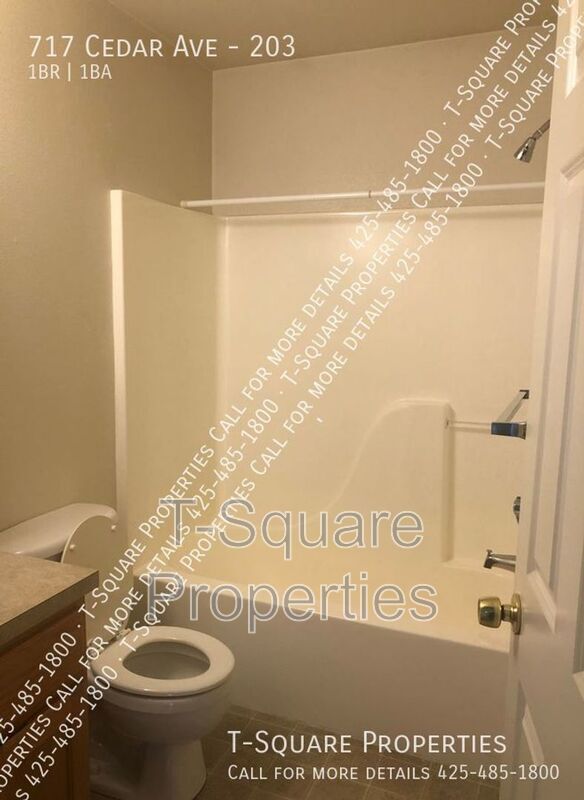 Photo - 717 Cedar Ave
