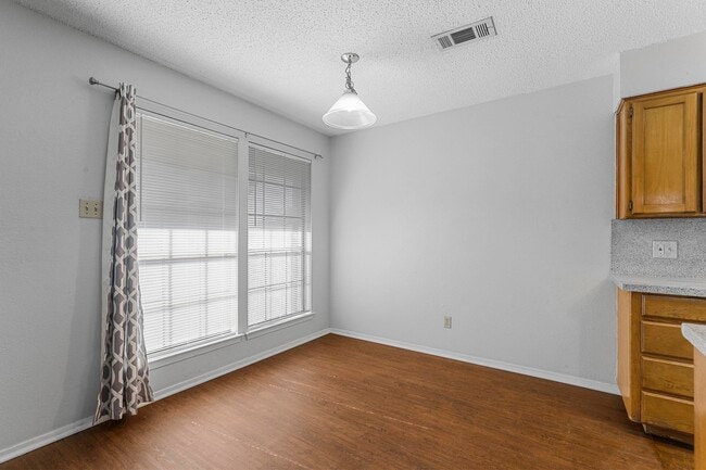 Photo - 4920 Brianhill Dr Unit B