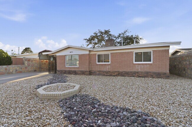Photo - 4873 Mcgregor Dr