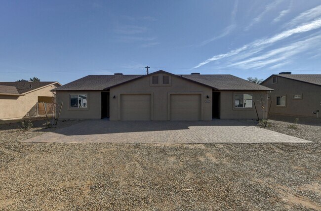 Photo - 3027 N Corrine Dr Unidad 1