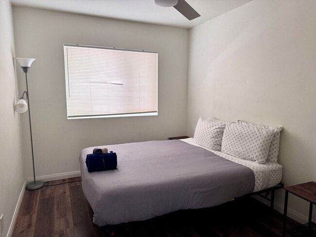 Photo - 4419 W Rosecrans Ave Unit 4421 1/2