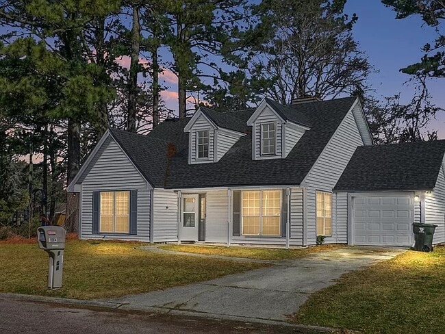 Photo - 1084 Willowood Ave