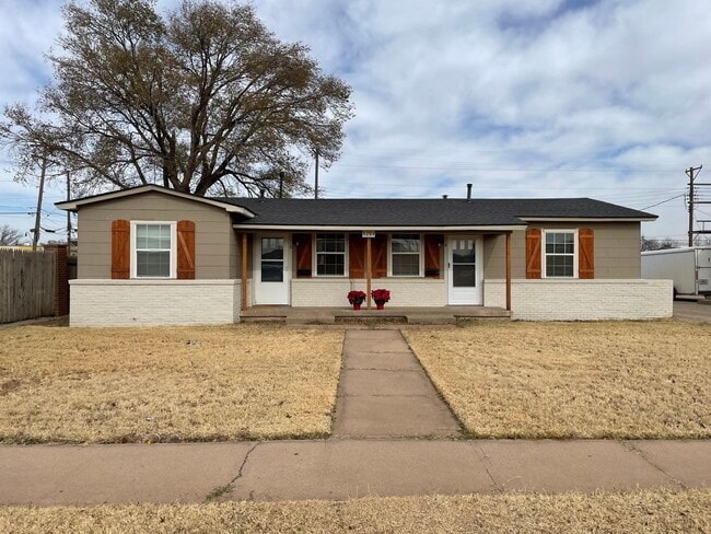 4204-35 - 4204-35 Apartment Unit A