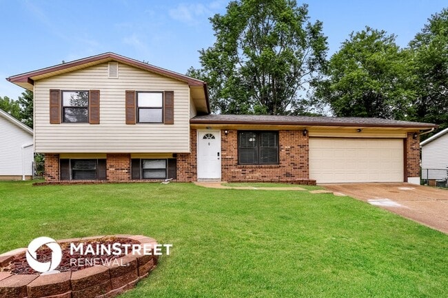 Building Photo - 1700 Birch St