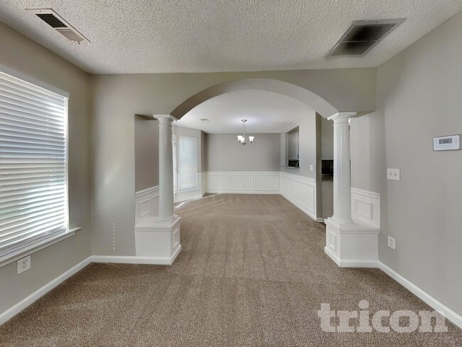 Photo - 111 Darbys Run Way