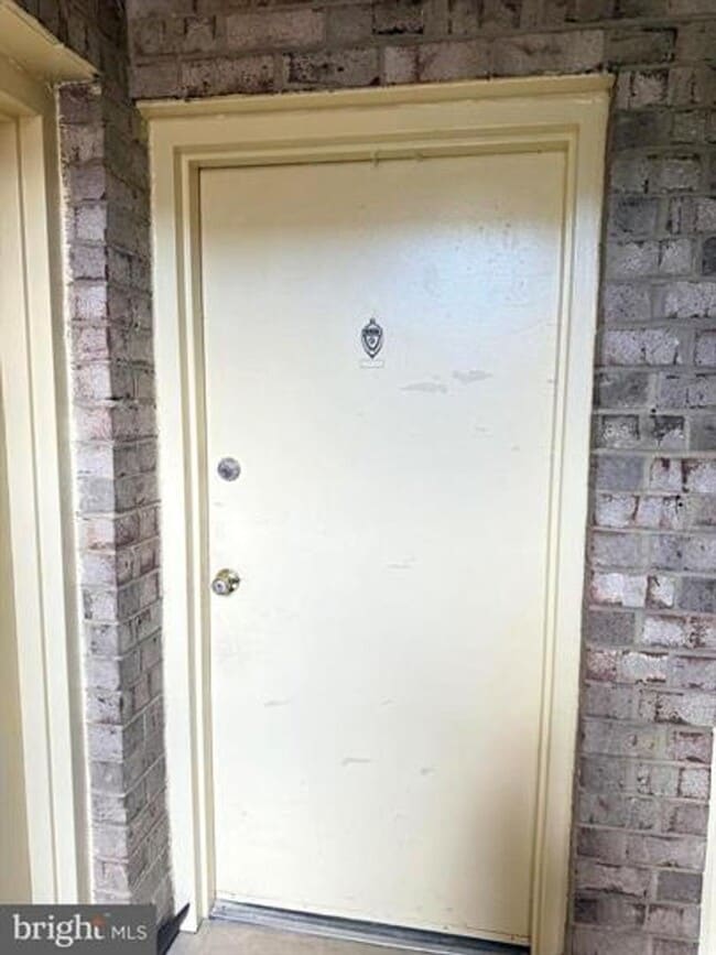 Building Photo - Remodeled 2 bedroom / 2 full bathroom